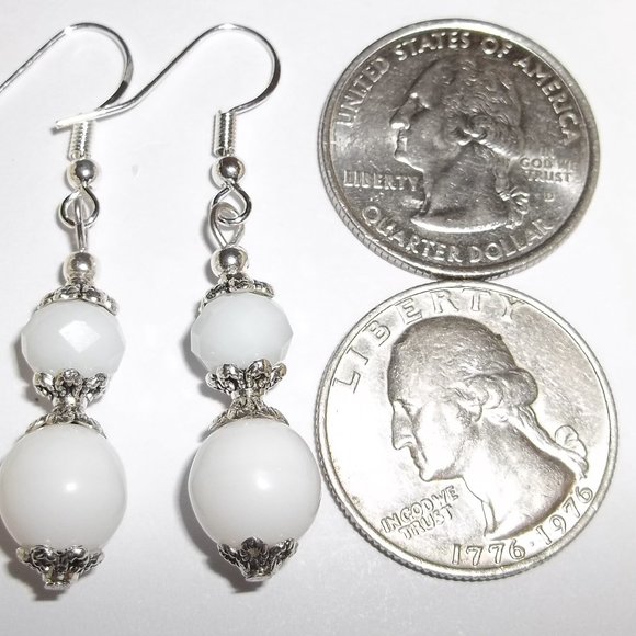 Handmade Earrings White Beaded Elegant NWT 5228 - Picture 8 of 8